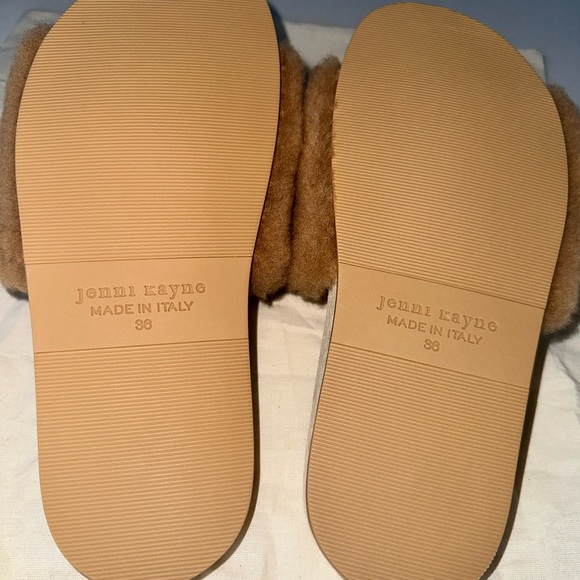 *BRAND NEW* Jenni Kayne Neutral Shearling Slide Sandal Size 6/36 - Picture 5 of 6